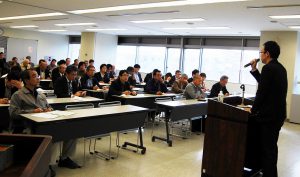 3月に相模原市内で開かれた説明会の様子