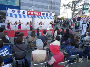 5000人が詰め掛けた世界料理の屋台村