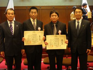 萩生田社長(左から２番目）笹野オーナー(右から２番目）