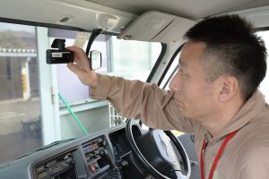 車内に設置するドライブレコーダー