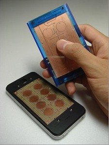 特殊装置を搭載したスマホ