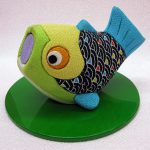 完成した木目込人形「祝鯉」