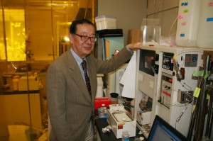 ＤＤＳ研究に取り組んでいる服部社長