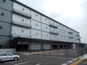 完成した大型物流施設