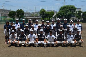 粘り強い守備が強みのソフトボール部