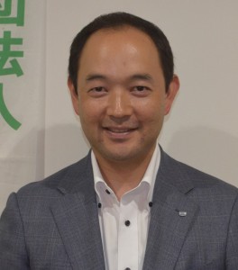 「相模原をよくしたい」と話す佐々木理事長