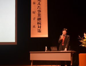 「近所との共助が必要」と話す秦さん