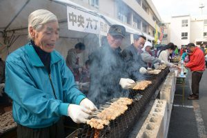 多くの来場者で賑わう交流フェスタ