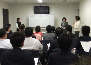 手話の手ほどきを受けた勉強会