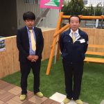 「長期優良住宅を普及したい」と話す栗林社長（右）