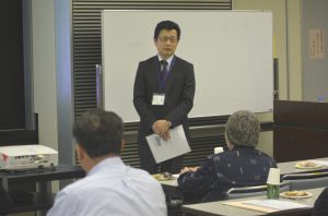 相続の節税対策を説明する中山代表税理士