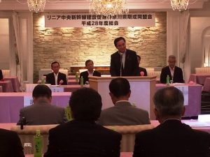 あいさつする黒岩知事