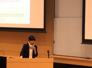 昆虫学会で成果を発表する渡邊さん