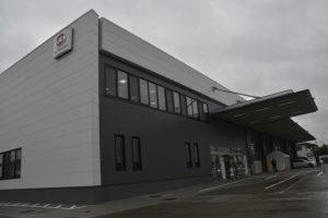 女性専用休憩室もある厚木カスタマーセンター＝厚木市酒井