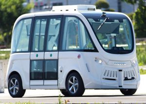 ＳＢドライブが所有する自走運転シャトルバス