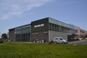 橋本駅近くの「アートラボ橋本」