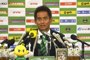 現役引退の胸中を語る川口選手