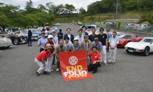 自慢の愛車を持ち寄ったRC会員ら