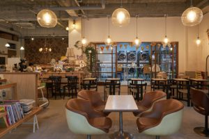 お茶をしながら洗濯できる施設