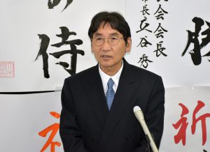 落選の胸中を語る大木氏＝本紙撮影