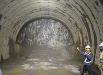 新トンネル工事の掘削面（東京方面）
